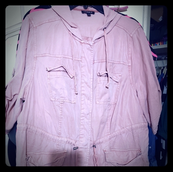 Torrid Size 1 short sleeve jacket - Picture 1 of 4